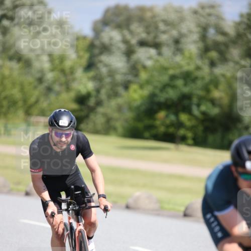 16.06.2024 - 26. Vierlanden-Triathlon Jannik Wohlers http://msf.ph/oto/6304870 16.06.2024 11:40:36 Radfahren 8, 39, 120, 170, 190, 322, 392 meine-sportfotos.de