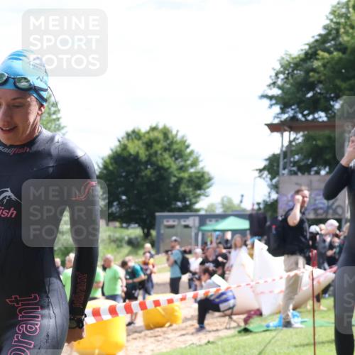 16.06.2024 - 26. Vierlanden-Triathlon Lena Gebhardt http://msf.ph/oto/6304875 16.06.2024 11:18:37 Schwimmen 481, 486, 490, 491, 493, 562, 582, 585, 629, 481, 486, 490, 491, 493, 562, 582, 585, 629 meine-sportfotos.de