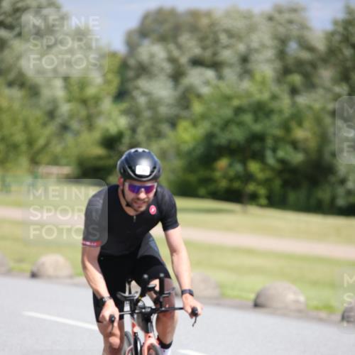 16.06.2024 - 26. Vierlanden-Triathlon Jannik Wohlers http://msf.ph/oto/6304880 16.06.2024 11:40:37 Radfahren 8, 39, 120, 170, 190, 322, 392, 472 meine-sportfotos.de