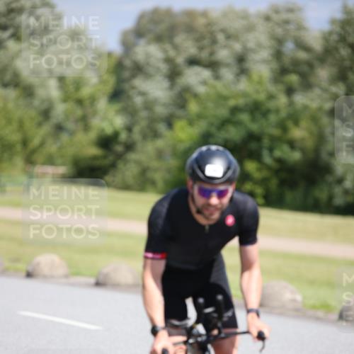 16.06.2024 - 26. Vierlanden-Triathlon Jannik Wohlers http://msf.ph/oto/6304898 16.06.2024 11:40:37 Radfahren 8, 39, 120, 170, 190, 322, 392, 472 meine-sportfotos.de