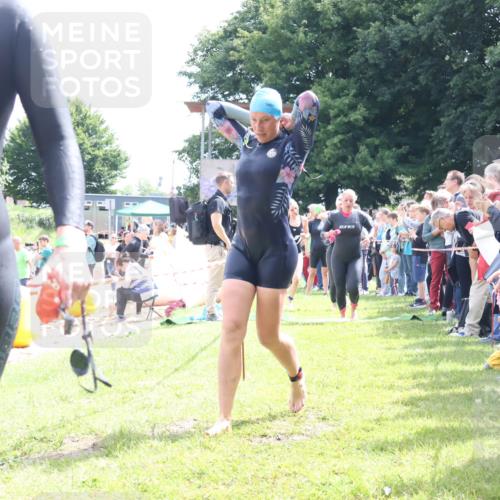 16.06.2024 - 26. Vierlanden-Triathlon Lena Gebhardt http://msf.ph/oto/6304906 16.06.2024 11:18:39 Schwimmen 481, 486, 490, 491, 493, 562, 576, 582, 585, 629, 481, 486, 490, 491, 493, 562, 576, 582, 585, 629 meine-sportfotos.de