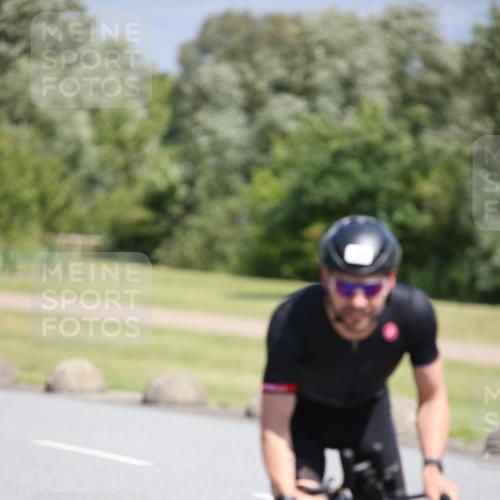 16.06.2024 - 26. Vierlanden-Triathlon Jannik Wohlers http://msf.ph/oto/6304912 16.06.2024 11:40:37 Radfahren 8, 39, 120, 170, 190, 322, 392, 472 meine-sportfotos.de