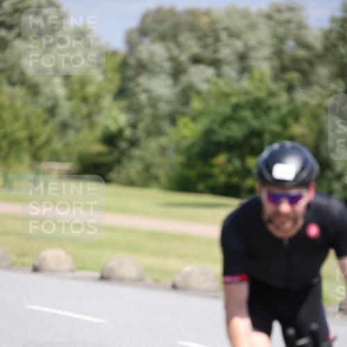 16.06.2024 - 26. Vierlanden-Triathlon Jannik Wohlers http://msf.ph/oto/6304959 16.06.2024 11:40:37 Radfahren 8, 39, 120, 170, 190, 322, 392, 472 meine-sportfotos.de