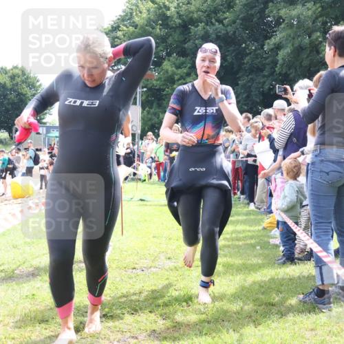 16.06.2024 - 26. Vierlanden-Triathlon Lena Gebhardt http://msf.ph/oto/6304962 16.06.2024 11:18:44 Schwimmen 481, 486, 490, 491, 493, 576, 582, 585, 618, 633, 481, 486, 490, 491, 493, 576, 582, 585, 618, 633 meine-sportfotos.de