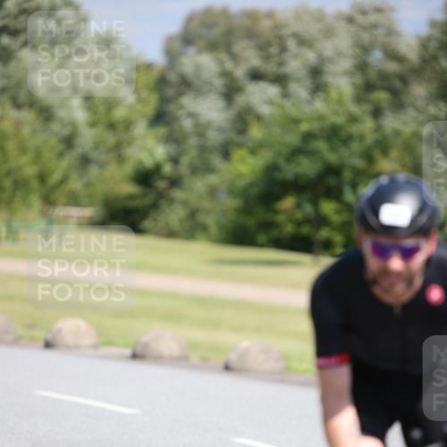 16.06.2024 - 26. Vierlanden-Triathlon Jannik Wohlers http://msf.ph/oto/6304964 16.06.2024 11:40:37 Radfahren 8, 39, 120, 170, 190, 322, 392, 472 meine-sportfotos.de