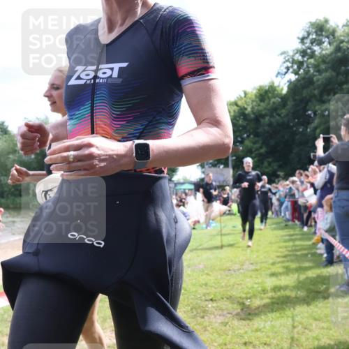 16.06.2024 - 26. Vierlanden-Triathlon Lena Gebhardt http://msf.ph/oto/6304982 16.06.2024 11:18:46 Schwimmen 481, 486, 490, 491, 493, 576, 582, 585, 618, 633, 481, 486, 490, 491, 493, 576, 582, 585, 618, 633 meine-sportfotos.de