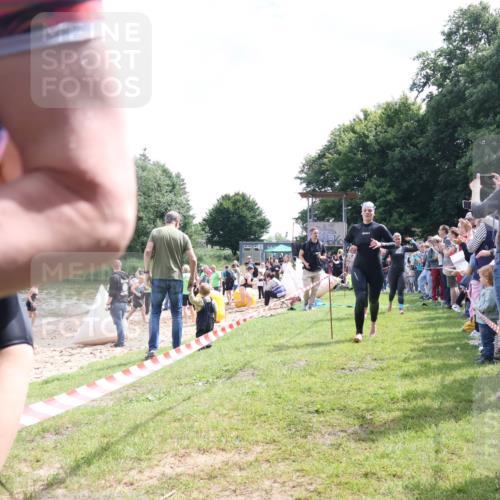 16.06.2024 - 26. Vierlanden-Triathlon Lena Gebhardt http://msf.ph/oto/6304985 16.06.2024 11:18:46 Schwimmen 481, 486, 490, 491, 493, 576, 582, 585, 618, 633, 481, 486, 490, 491, 493, 576, 582, 585, 618, 633 meine-sportfotos.de