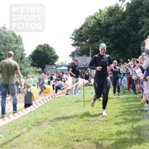 16.06.2024 - 26. Vierlanden-Triathlon Lena Gebhardt http://msf.ph/oto/6304988 16.06.2024 11:18:47 Schwimmen 486, 490, 491, 493, 529, 565, 576, 582, 618, 633, 486, 490, 491, 493, 529, 565, 576, 582, 618, 633 meine-sportfotos.de