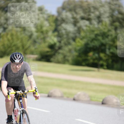 16.06.2024 - 26. Vierlanden-Triathlon Jannik Wohlers http://msf.ph/oto/6305007 16.06.2024 11:40:37 Radfahren 8, 39, 120, 170, 190, 322, 392, 472 meine-sportfotos.de