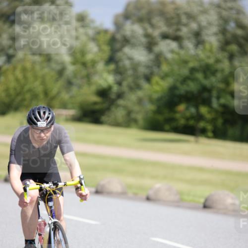 16.06.2024 - 26. Vierlanden-Triathlon Jannik Wohlers http://msf.ph/oto/6305009 16.06.2024 11:40:38 Radfahren 8, 39, 120, 170, 190, 231, 322, 392, 472 meine-sportfotos.de