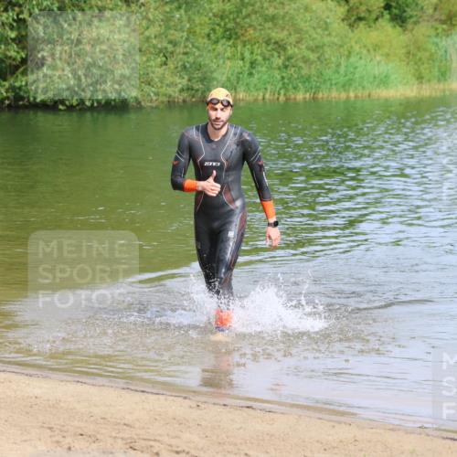 16.06.2024 - 26. Vierlanden-Triathlon Strokosch-Dieckow http://msf.ph/oto/6305034 16.06.2024 09:47:38 Schwimmen  meine-sportfotos.de