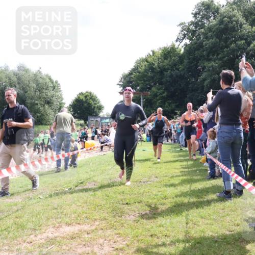 16.06.2024 - 26. Vierlanden-Triathlon Lena Gebhardt http://msf.ph/oto/6305058 16.06.2024 11:18:55 Schwimmen 491, 529, 565, 576, 598, 618, 633, 491, 529, 565, 576, 598, 618, 633 meine-sportfotos.de