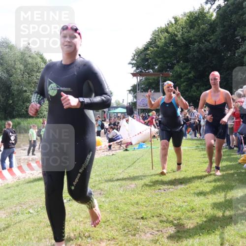 16.06.2024 - 26. Vierlanden-Triathlon Lena Gebhardt http://msf.ph/oto/6305064 16.06.2024 11:18:56 Schwimmen 491, 529, 565, 576, 598, 618, 633, 491, 529, 565, 576, 598, 618, 633 meine-sportfotos.de