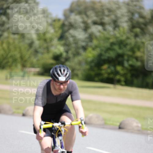 16.06.2024 - 26. Vierlanden-Triathlon Jannik Wohlers http://msf.ph/oto/6305083 16.06.2024 11:40:38 Radfahren 8, 39, 120, 170, 190, 231, 322, 392, 472 meine-sportfotos.de
