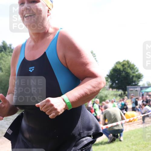 16.06.2024 - 26. Vierlanden-Triathlon Lena Gebhardt http://msf.ph/oto/6305087 16.06.2024 11:18:58 Schwimmen 529, 565, 576, 598, 612, 618, 633, 529, 565, 576, 598, 612, 618, 633 meine-sportfotos.de