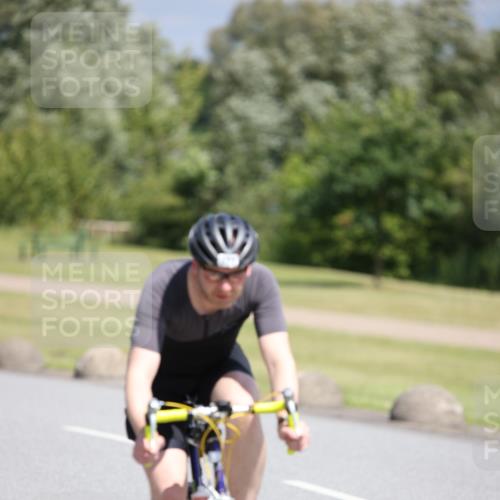 16.06.2024 - 26. Vierlanden-Triathlon Jannik Wohlers http://msf.ph/oto/6305088 16.06.2024 11:40:38 Radfahren 8, 39, 120, 170, 190, 231, 322, 392, 472 meine-sportfotos.de