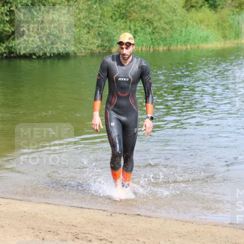 16.06.2024 - 26. Vierlanden-Triathlon Strokosch-Dieckow http://msf.ph/oto/6305124 16.06.2024 09:47:39 Schwimmen  meine-sportfotos.de