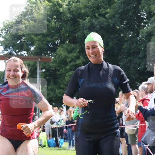 16.06.2024 - 26. Vierlanden-Triathlon Lena Gebhardt http://msf.ph/oto/6305125 16.06.2024 11:19:05 Schwimmen 529, 557, 565, 578, 598, 612, 630, 529, 557, 565, 578, 598, 612, 630 meine-sportfotos.de