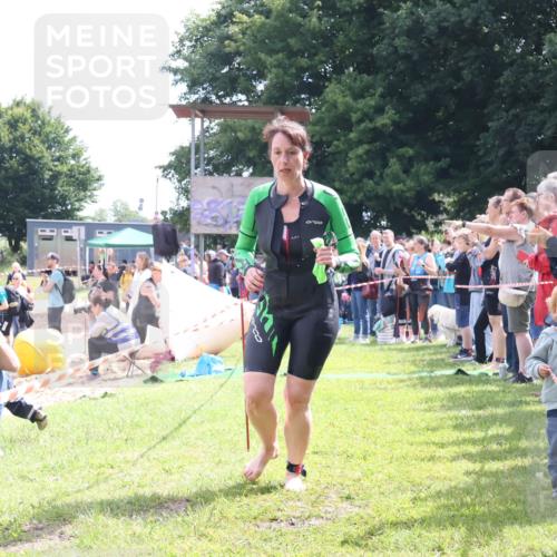 16.06.2024 - 26. Vierlanden-Triathlon Lena Gebhardt http://msf.ph/oto/6305140 16.06.2024 11:19:07 Schwimmen 529, 557, 565, 578, 598, 612, 630, 529, 557, 565, 578, 598, 612, 630 meine-sportfotos.de