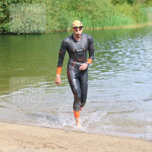 16.06.2024 - 26. Vierlanden-Triathlon Strokosch-Dieckow http://msf.ph/oto/6305161 16.06.2024 09:47:40 Schwimmen 98, 98 meine-sportfotos.de