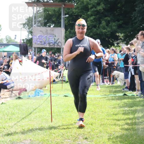 16.06.2024 - 26. Vierlanden-Triathlon Lena Gebhardt http://msf.ph/oto/6305171 16.06.2024 11:19:14 Schwimmen 557, 578, 612, 630, 557, 578, 612, 630 meine-sportfotos.de