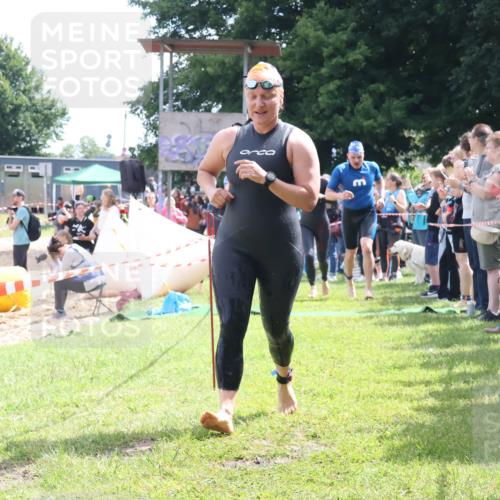 16.06.2024 - 26. Vierlanden-Triathlon Lena Gebhardt http://msf.ph/oto/6305175 16.06.2024 11:19:15 Schwimmen 557, 578, 612, 630, 557, 578, 612, 630 meine-sportfotos.de
