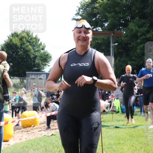 16.06.2024 - 26. Vierlanden-Triathlon Lena Gebhardt http://msf.ph/oto/6305183 16.06.2024 11:19:16 Schwimmen 557, 578, 612, 630, 557, 578, 612, 630 meine-sportfotos.de