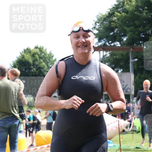 16.06.2024 - 26. Vierlanden-Triathlon Lena Gebhardt http://msf.ph/oto/6305187 16.06.2024 11:19:16 Schwimmen 557, 578, 612, 630, 557, 578, 612, 630 meine-sportfotos.de