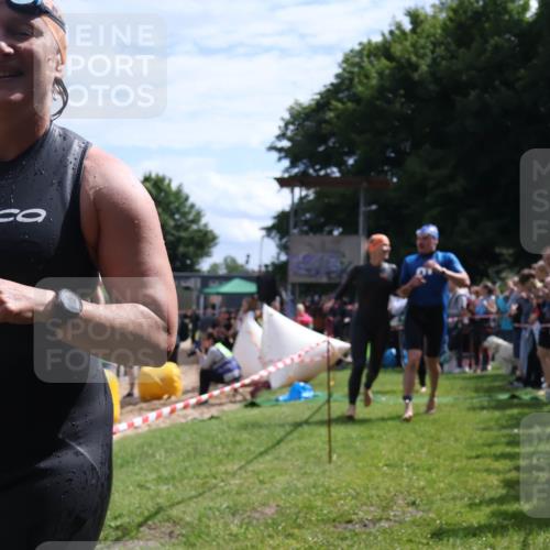16.06.2024 - 26. Vierlanden-Triathlon Lena Gebhardt http://msf.ph/oto/6305194 16.06.2024 11:19:17 Schwimmen 557, 578, 612, 630, 557, 578, 612, 630 meine-sportfotos.de