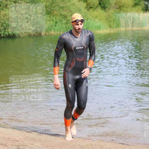 16.06.2024 - 26. Vierlanden-Triathlon Strokosch-Dieckow http://msf.ph/oto/6305199 16.06.2024 09:47:40 Schwimmen 98, 98 meine-sportfotos.de