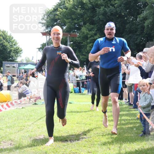 16.06.2024 - 26. Vierlanden-Triathlon Lena Gebhardt http://msf.ph/oto/6305213 16.06.2024 11:19:19 Schwimmen 533, 557, 578, 630, 533, 557, 578, 630 meine-sportfotos.de