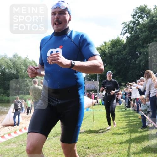 16.06.2024 - 26. Vierlanden-Triathlon Lena Gebhardt http://msf.ph/oto/6305235 16.06.2024 11:19:20 Schwimmen 533, 557, 578, 630, 533, 557, 578, 630 meine-sportfotos.de