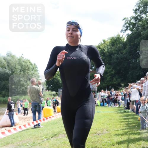 16.06.2024 - 26. Vierlanden-Triathlon Lena Gebhardt http://msf.ph/oto/6305255 16.06.2024 11:19:22 Schwimmen 533, 557, 578, 630, 638, 533, 557, 578, 630, 638 meine-sportfotos.de