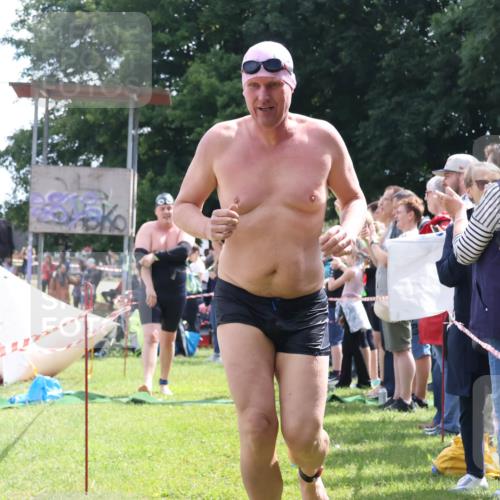 16.06.2024 - 26. Vierlanden-Triathlon Lena Gebhardt http://msf.ph/oto/6305302 16.06.2024 11:19:39 Schwimmen 480, 527, 533, 536, 638, 643, 644, 480, 527, 533, 536, 638, 643, 644 meine-sportfotos.de