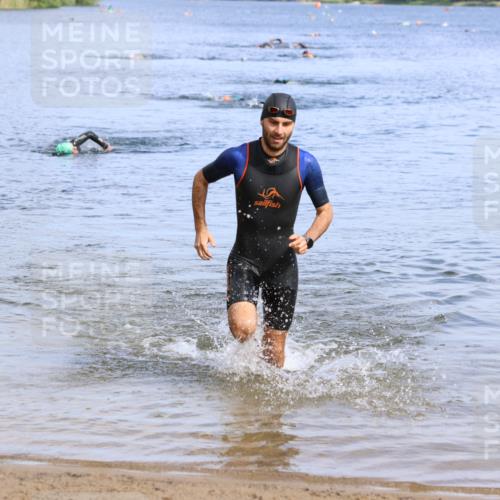 16.06.2024 - 26. Vierlanden-Triathlon Strokosch-Dieckow http://msf.ph/oto/6305332 16.06.2024 09:47:57 Schwimmen 33, 98, 33, 98 meine-sportfotos.de