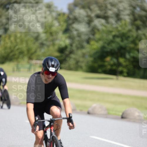 16.06.2024 - 26. Vierlanden-Triathlon Jannik Wohlers http://msf.ph/oto/6305347 16.06.2024 11:40:39 Radfahren 39, 120, 170, 190, 231, 322, 392, 472 meine-sportfotos.de