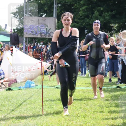 16.06.2024 - 26. Vierlanden-Triathlon Lena Gebhardt http://msf.ph/oto/6305375 16.06.2024 11:19:51 Schwimmen 498, 501, 517, 527, 536, 547, 554, 575, 588, 623, 632, 643, 498, 501, 517, 527, 536, 547, 554, 575, 588, 623, 632, 643 meine-sportfotos.de