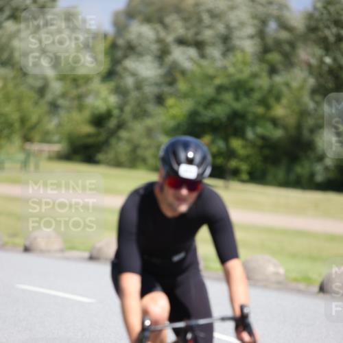 16.06.2024 - 26. Vierlanden-Triathlon Jannik Wohlers http://msf.ph/oto/6305380 16.06.2024 11:40:40 Radfahren 39, 120, 170, 190, 193, 231, 322, 392, 472 meine-sportfotos.de