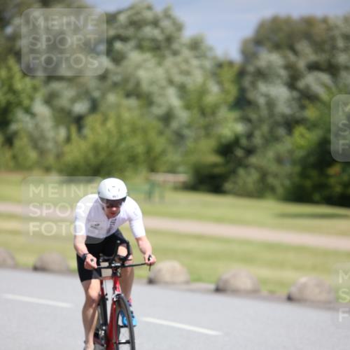 16.06.2024 - 26. Vierlanden-Triathlon Jannik Wohlers http://msf.ph/oto/6305393 16.06.2024 11:40:42 Radfahren 39, 120, 170, 190, 193, 231, 322, 463, 472 meine-sportfotos.de