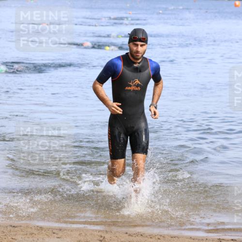 16.06.2024 - 26. Vierlanden-Triathlon Strokosch-Dieckow http://msf.ph/oto/6305402 16.06.2024 09:47:57 Schwimmen 33, 98, 33, 98 meine-sportfotos.de