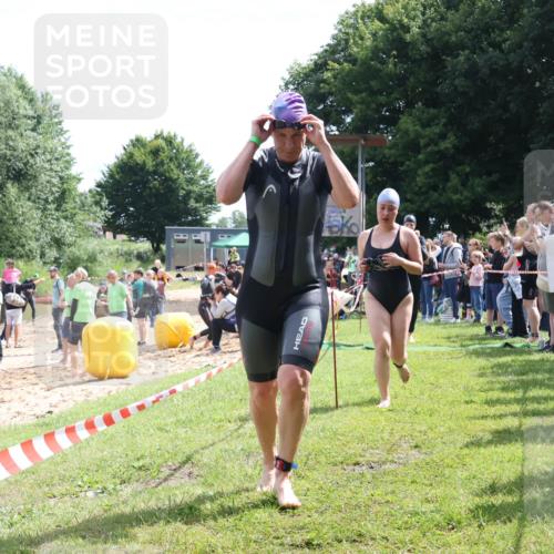 16.06.2024 - 26. Vierlanden-Triathlon Lena Gebhardt http://msf.ph/oto/6305409 16.06.2024 11:19:54 Schwimmen 498, 501, 515, 517, 527, 536, 539, 547, 554, 573, 575, 588, 623, 632, 643, 498, 501, 515, 517, 527, 536, 539, 547, 554, 573, 575, 588, 623, 632, 643 meine-sportfotos.de