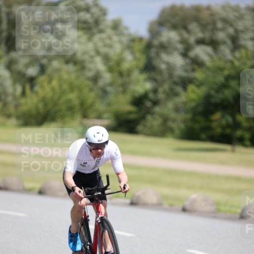 16.06.2024 - 26. Vierlanden-Triathlon Jannik Wohlers http://msf.ph/oto/6305413 16.06.2024 11:40:43 Radfahren 39, 120, 170, 190, 193, 231, 322, 358, 463, 472 meine-sportfotos.de