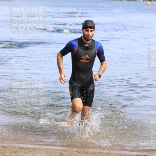 16.06.2024 - 26. Vierlanden-Triathlon Strokosch-Dieckow http://msf.ph/oto/6305415 16.06.2024 09:47:58 Schwimmen 33, 98, 33, 98 meine-sportfotos.de