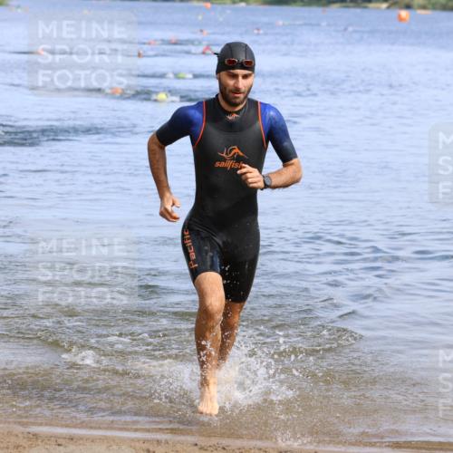 16.06.2024 - 26. Vierlanden-Triathlon Strokosch-Dieckow http://msf.ph/oto/6305432 16.06.2024 09:47:58 Schwimmen 33, 98, 33, 98 meine-sportfotos.de