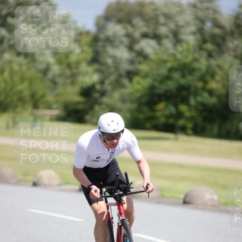16.06.2024 - 26. Vierlanden-Triathlon Jannik Wohlers http://msf.ph/oto/6305438 16.06.2024 11:40:43 Radfahren 39, 120, 170, 190, 193, 231, 322, 358, 463, 472 meine-sportfotos.de