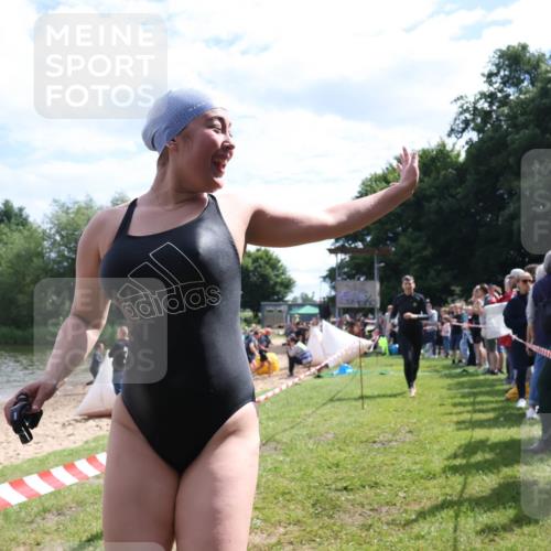 16.06.2024 - 26. Vierlanden-Triathlon Lena Gebhardt http://msf.ph/oto/6305440 16.06.2024 11:19:57 Schwimmen 498, 501, 515, 517, 527, 539, 547, 553, 554, 572, 573, 575, 588, 623, 632, 498, 501, 515, 517, 527, 539, 547, 553, 554, 572, 573, 575, 588, 623, 632 meine-sportfotos.de
