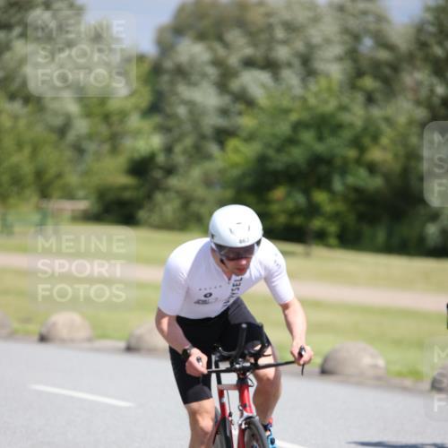 16.06.2024 - 26. Vierlanden-Triathlon Jannik Wohlers http://msf.ph/oto/6305444 16.06.2024 11:40:43 Radfahren 39, 120, 170, 190, 193, 231, 322, 358, 463, 472 meine-sportfotos.de