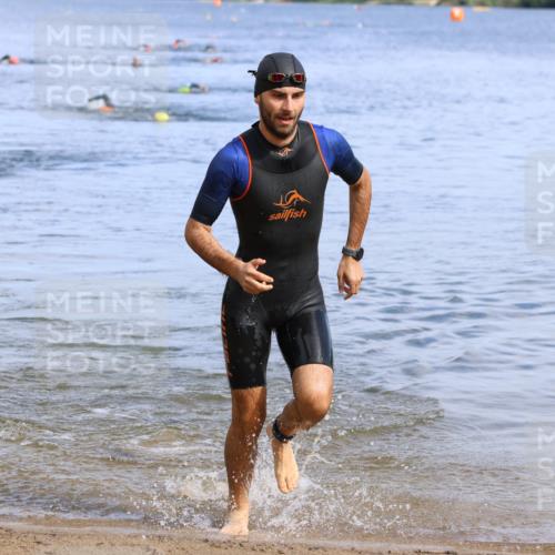 16.06.2024 - 26. Vierlanden-Triathlon Strokosch-Dieckow http://msf.ph/oto/6305457 16.06.2024 09:47:58 Schwimmen 33, 98, 33, 98 meine-sportfotos.de