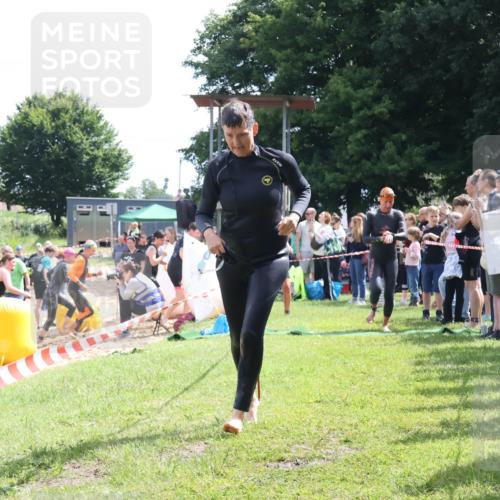 16.06.2024 - 26. Vierlanden-Triathlon Lena Gebhardt http://msf.ph/oto/6305458 16.06.2024 11:19:59 Schwimmen 498, 501, 515, 517, 539, 547, 553, 554, 572, 573, 575, 588, 623, 632, 498, 501, 515, 517, 539, 547, 553, 554, 572, 573, 575, 588, 623, 632 meine-sportfotos.de