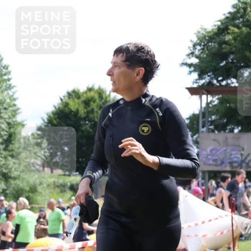 16.06.2024 - 26. Vierlanden-Triathlon Lena Gebhardt http://msf.ph/oto/6305473 16.06.2024 11:20:00 Schwimmen 498, 501, 515, 517, 539, 547, 553, 554, 572, 573, 575, 588, 623, 632, 498, 501, 515, 517, 539, 547, 553, 554, 572, 573, 575, 588, 623, 632 meine-sportfotos.de